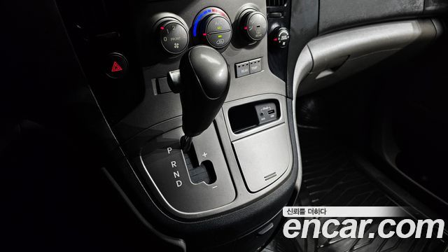 Hyundai Starex 2016 — photo 9