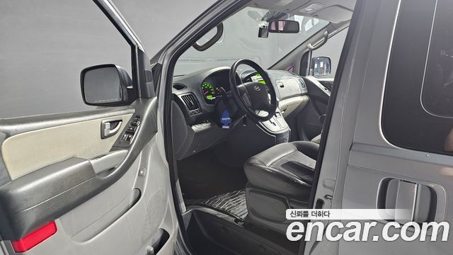 Hyundai Starex 2016 — photo 10