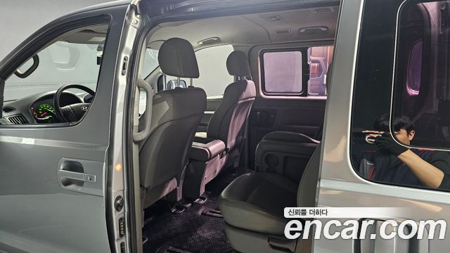 Hyundai Starex 2016 — photo 11