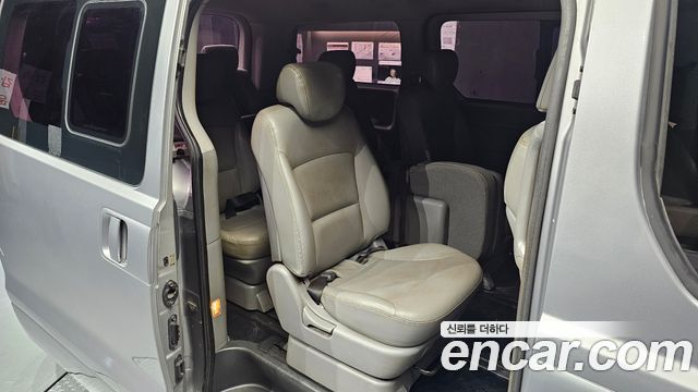 Hyundai Starex 2016 — photo 13