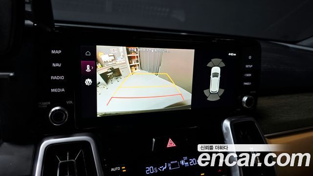 Kia Sorento 2023 — photo 16