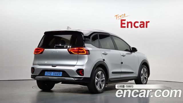 Kia Niro 2023 — photo 2