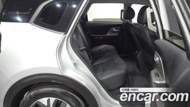 Kia Niro 2023 — photo 17