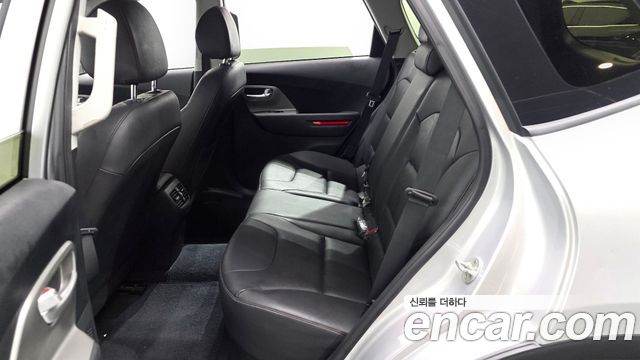 Kia Niro 2023 — photo 18
