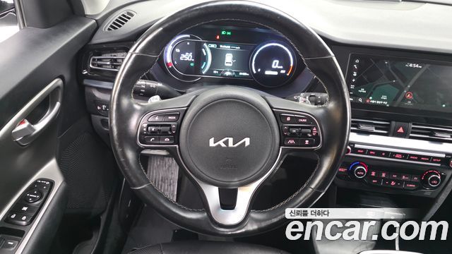 Kia Niro 2023 — photo 20