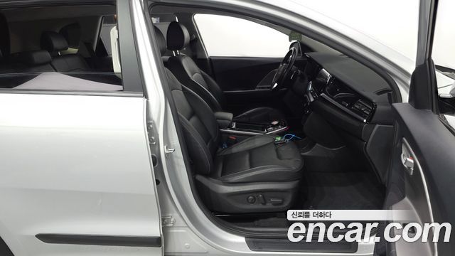Kia Niro 2023 — photo 16