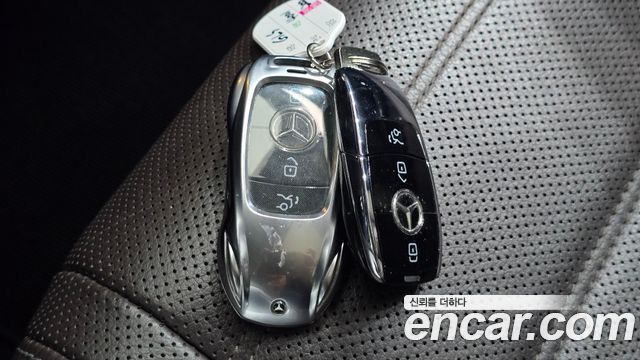 Mercedes-Benz GLS-Class 2021 — photo 22