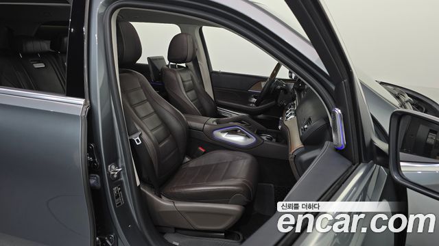 Mercedes-Benz GLS-Class 2021 — photo 16