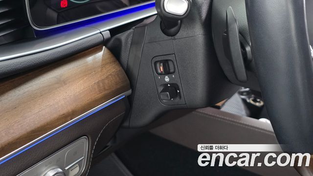 Mercedes-Benz GLS-Class 2021 — photo 29