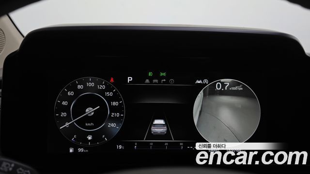 Kia Canival 2021 — photo 8