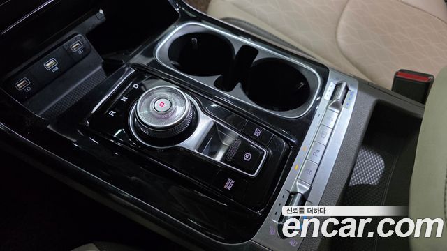 Kia Canival 2021 — photo 9