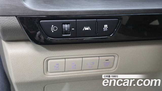 Kia Canival 2021 — photo 12