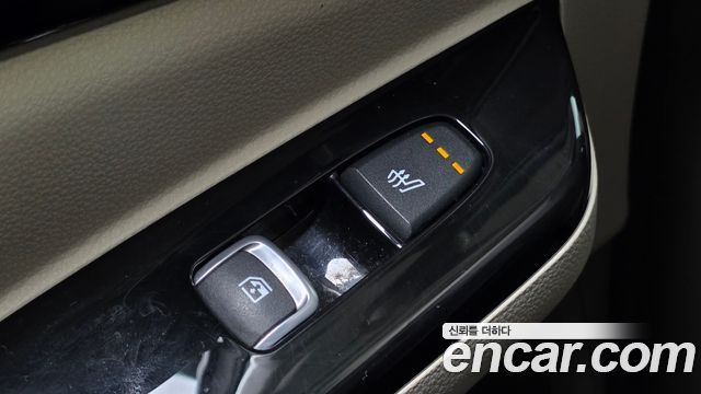 Kia Canival 2021 — photo 18