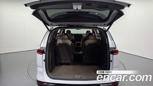 Kia Canival 2021 — photo 20