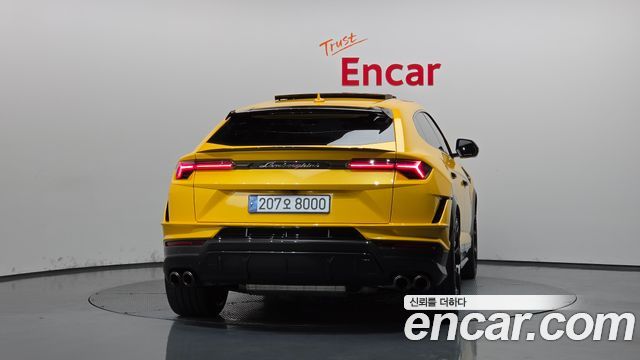 Lamborghini Urus 2024 — photo 4