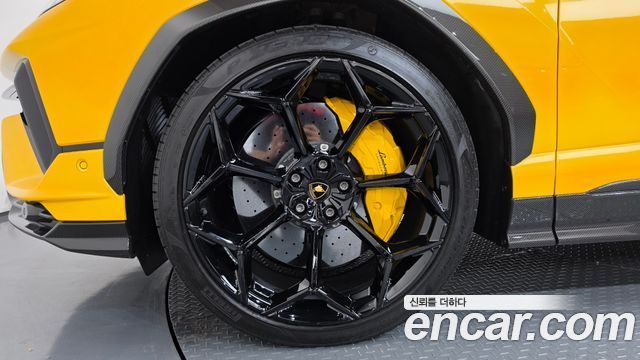 Lamborghini Urus 2024 — photo 5
