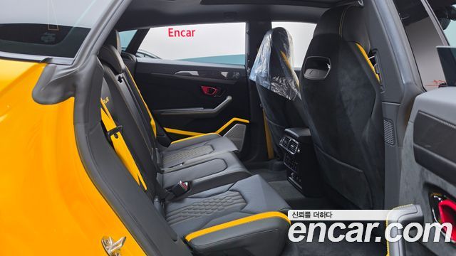 Lamborghini Urus 2024 — photo 11