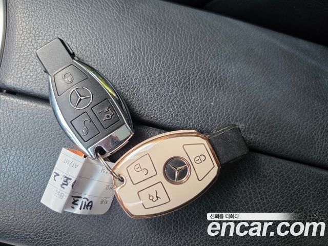Mercedes-Benz GLC-Class 2019 — photo 11