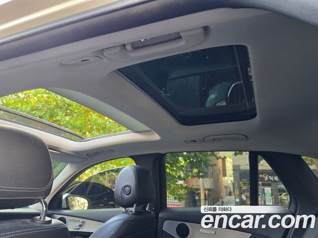 Mercedes-Benz GLC-Class 2019 — photo 18