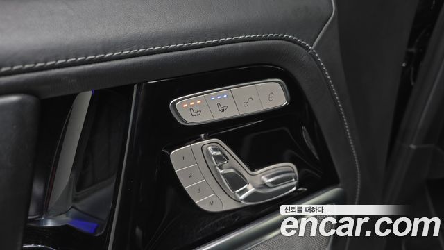 Mercedes-Benz G-Class 2021 — photo 15
