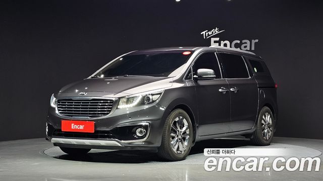 Kia Canival 2018 — photo 1