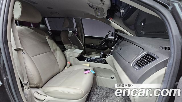 Kia Canival 2018 — photo 13