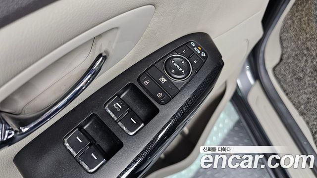 Kia Canival 2018 — photo 17