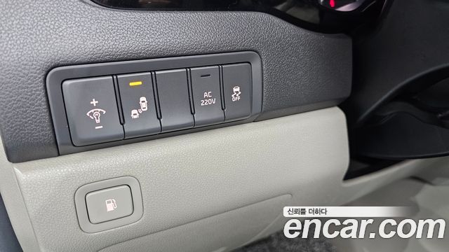 Kia Canival 2018 — photo 18