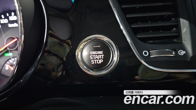 Kia Canival 2018 — photo 22