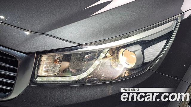 Kia Canival 2018 — photo 8
