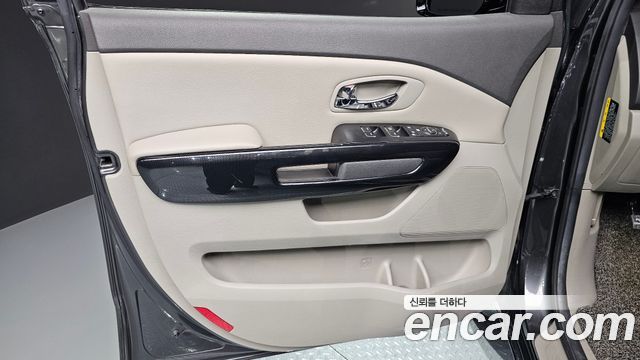Kia Canival 2018 — photo 14