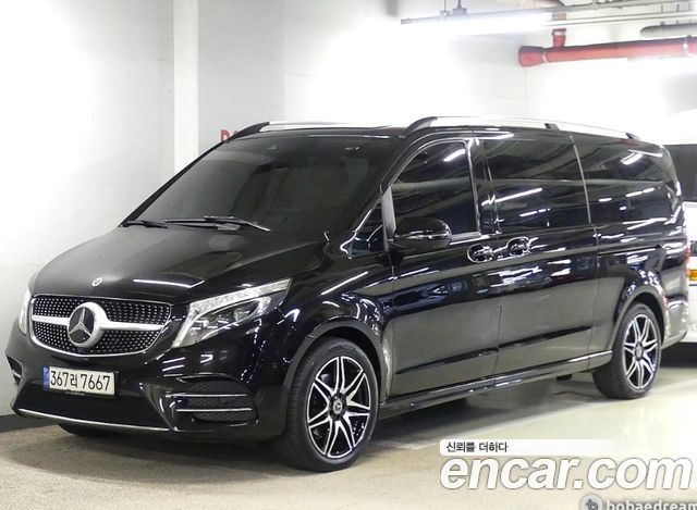 Mercedes-Benz V-Class 2022 — photo 2