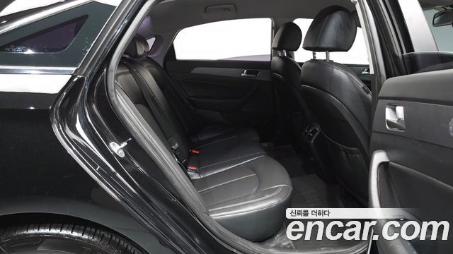 Hyundai Sonata 2018 — photo 17