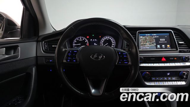 Hyundai Sonata 2018 — photo 19