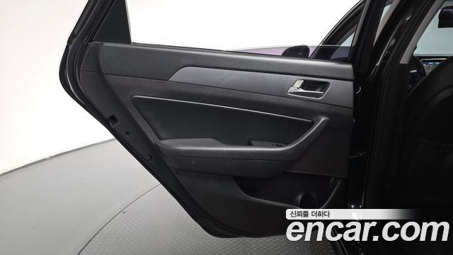 Hyundai Sonata 2018 — photo 15