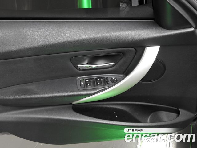 BMW 3-Series 2015 — photo 13