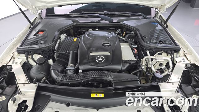 Mercedes-Benz E-Class 2019 — photo 6