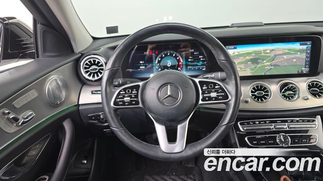 Mercedes-Benz E-Class 2019 — photo 19