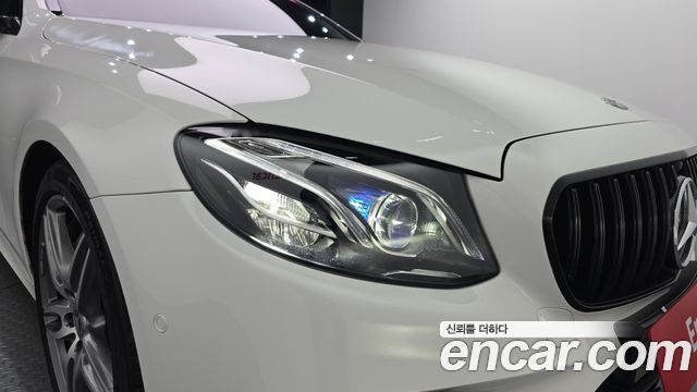 Mercedes-Benz E-Class 2019 — photo 8