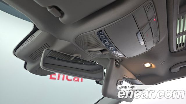 Mercedes-Benz E-Class 2019 — photo 27