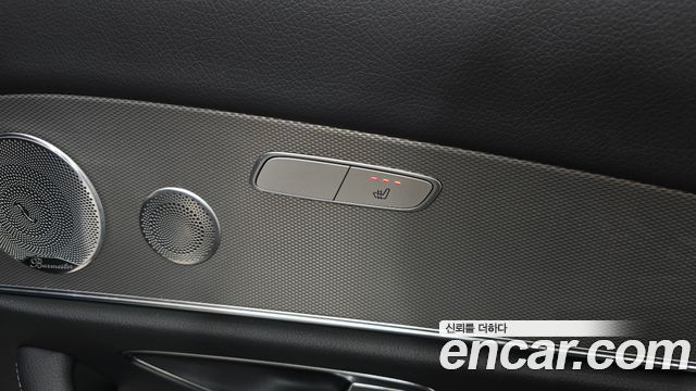 Mercedes-Benz E-Class 2019 — photo 34
