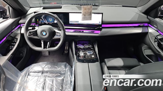 BMW 5-Series 2025 — photo 10