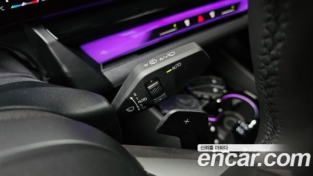 BMW 5-Series 2025 — photo 32