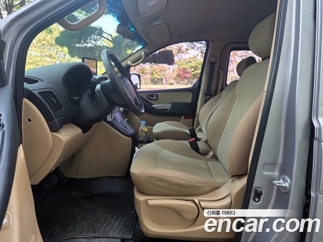 Hyundai Starex 2011 — photo 9