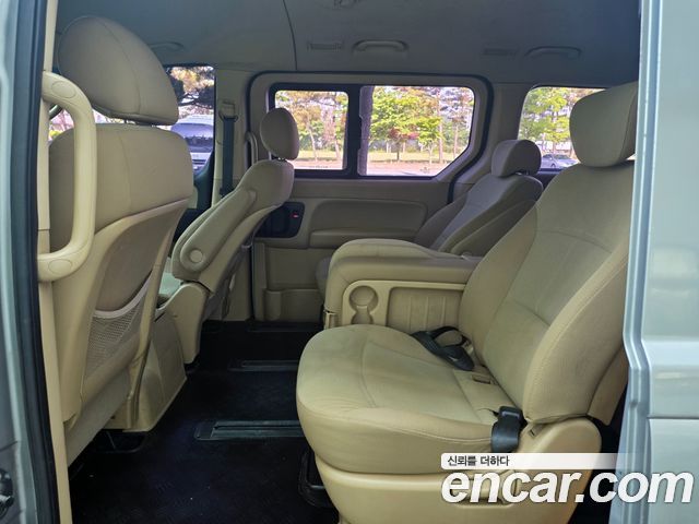 Hyundai Starex 2011 — photo 10