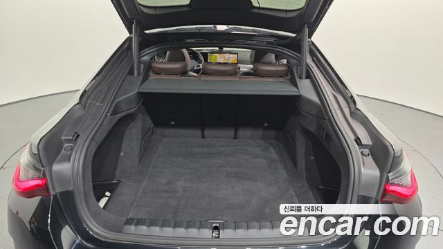 BMW i4 2023 — photo 25