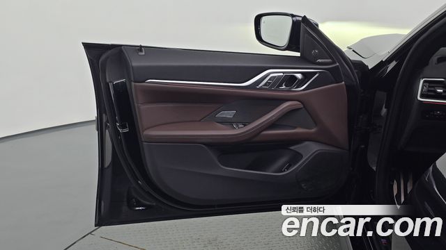 BMW i4 2023 — photo 14