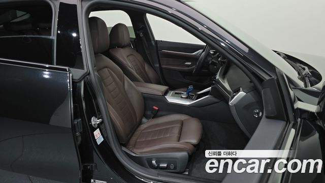 BMW i4 2023 — photo 16