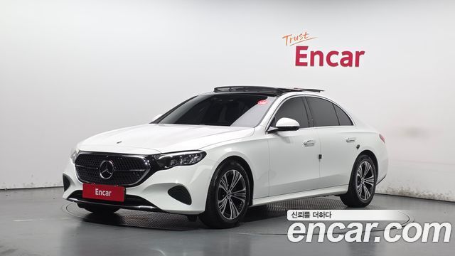 Mercedes-Benz E-Class 2024 — photo 1