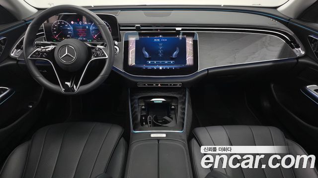 Mercedes-Benz E-Class 2024 — photo 10